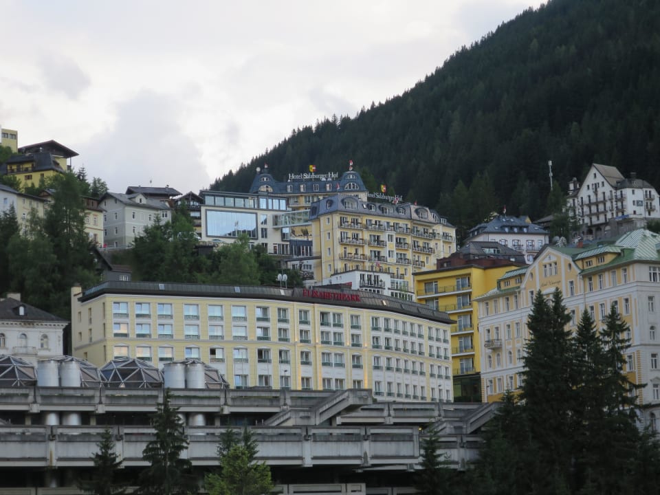 Der Blick auf das Hotel Elisabethpark Thermal Resort Hotel Elisabethpark