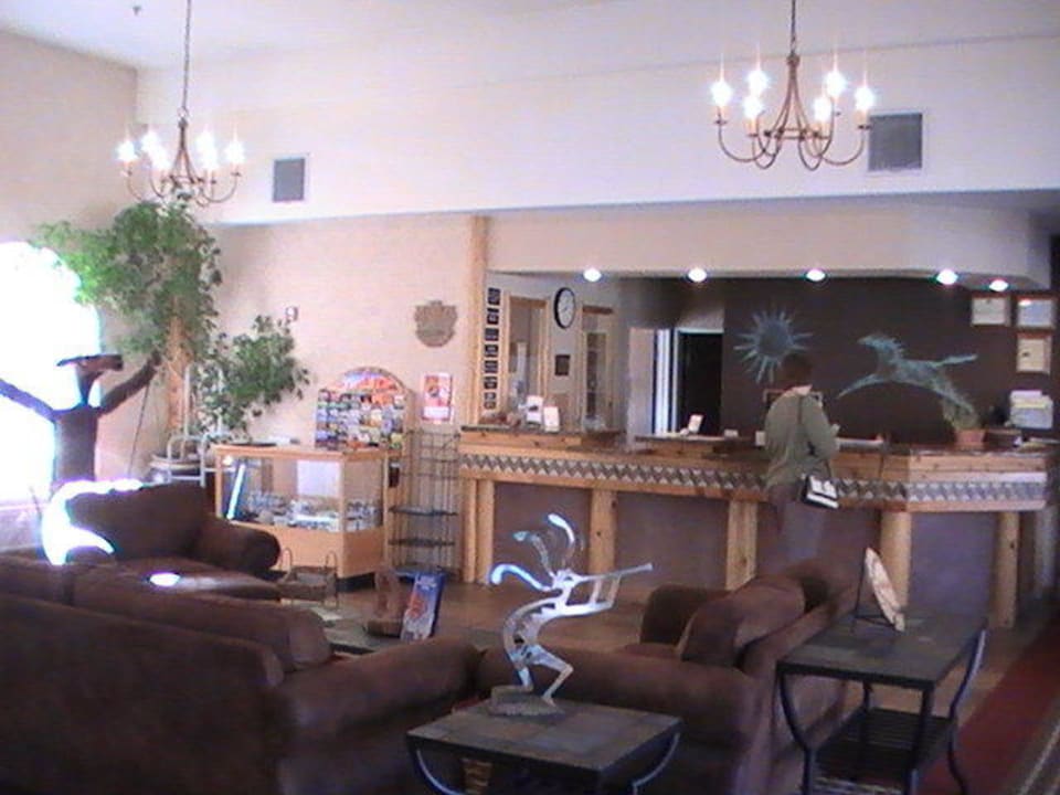 Blick zur Rezeption Hotel Aarchway Inn