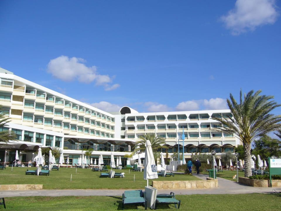 Ansicht von Meerseite Constantinou Bros Athena Royal Beach Hotel