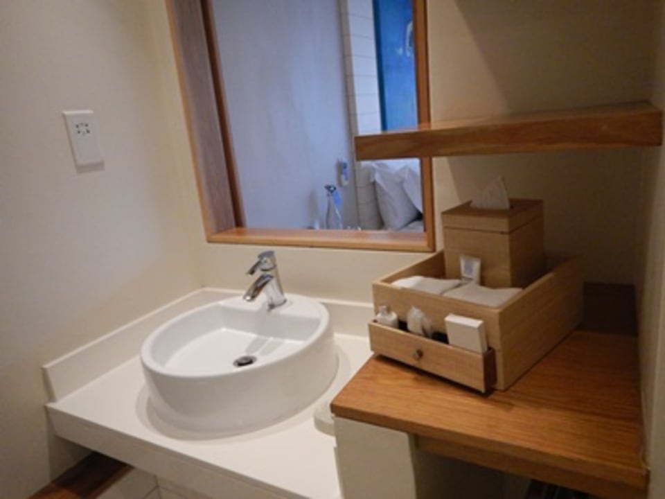 Meerblickzimmer unter Pool Radisson Blu Poste Lafayette Resort & Spa - Adults only