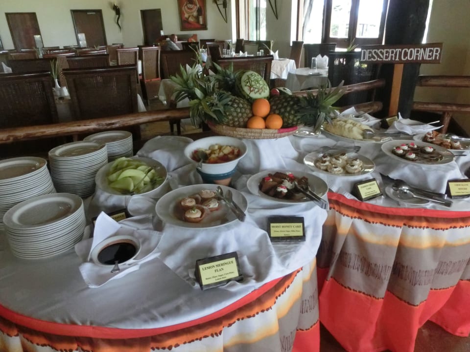 Mittagsbüffet Ol Tukai Lodge