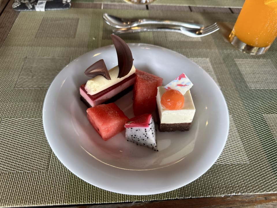 Gastro Constance Moofushi Maldives