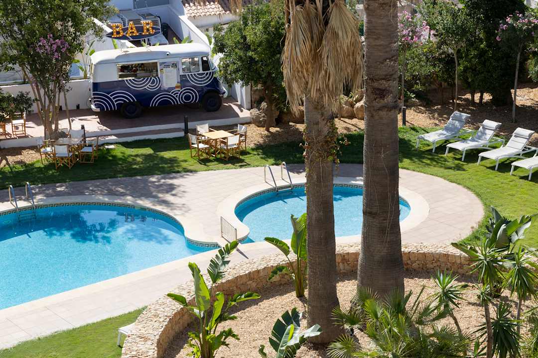 Pool Hotel Catalonia Mirador des Port