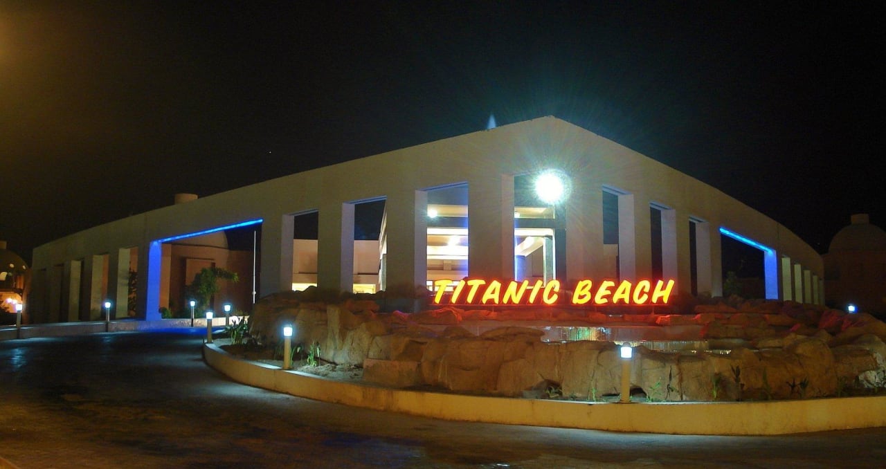 Façade  Titanic Beach Spa & Aqua Park