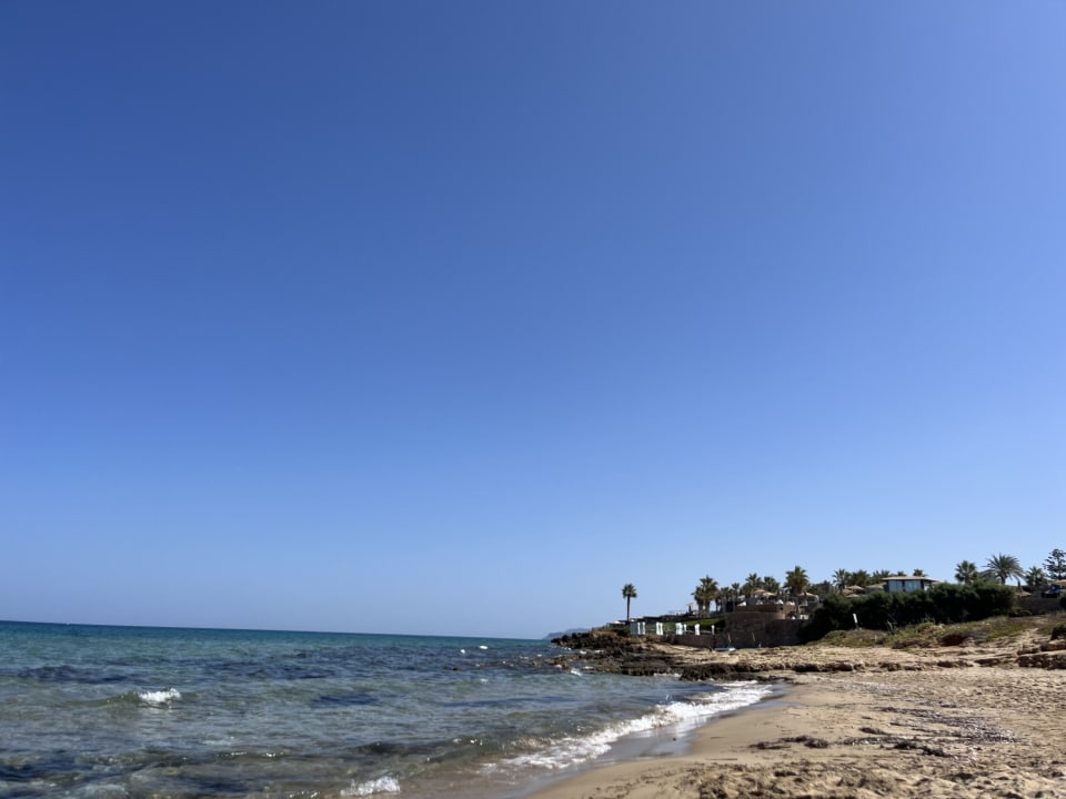 Strand Alexander Beach Hotel & Village Resort