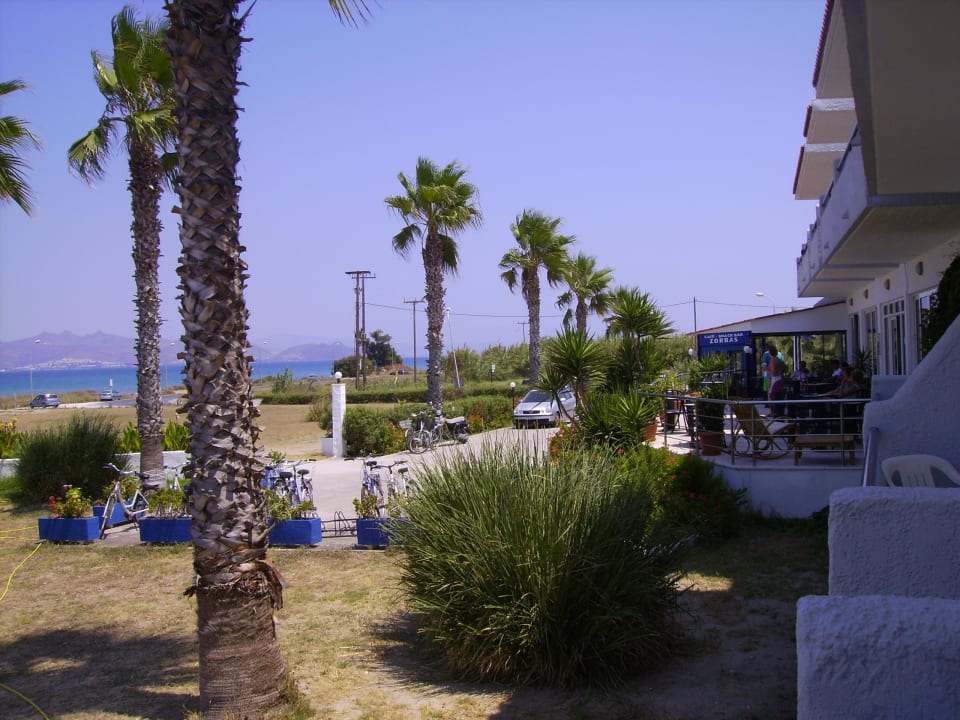 Ausblick vom Meerblickzimmer in Richtung Morgenterrasse Costa Angela Seaside Resort