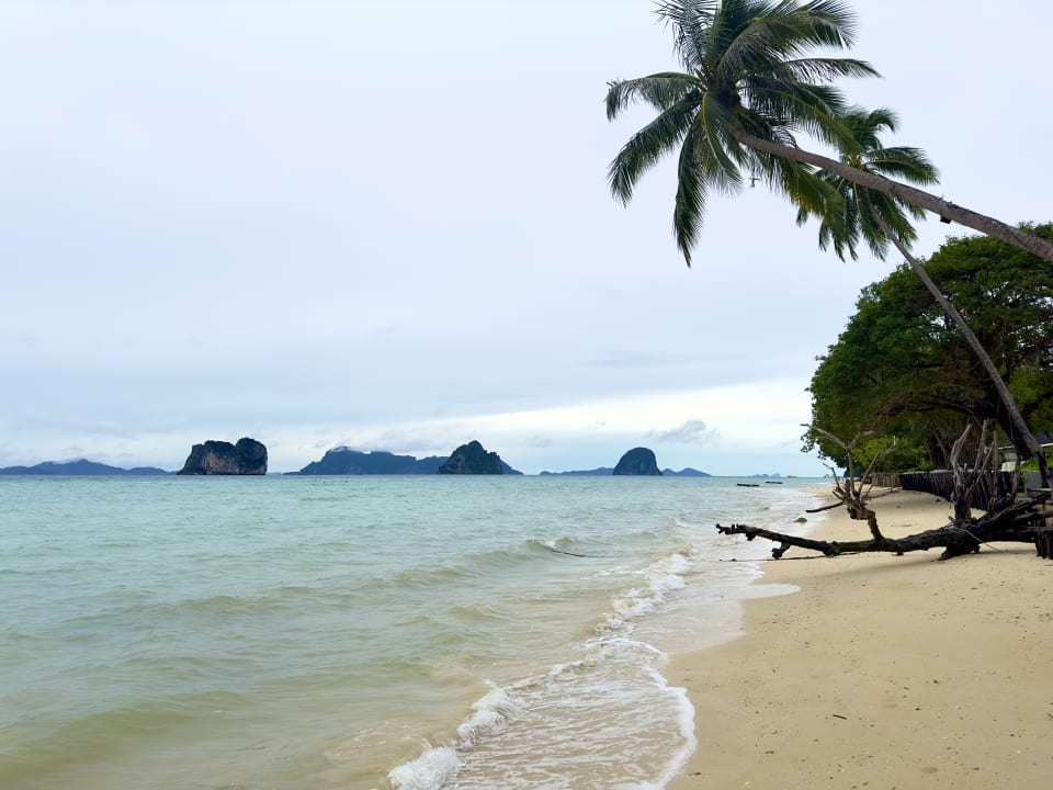 Strand Hotel Thapwarin Resort