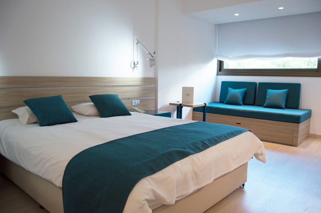 Zimmer Crystal Springs Beach Hotel