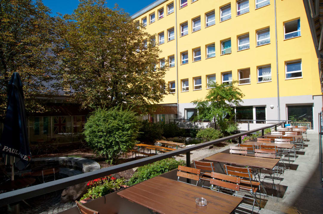 Garten Hostel Haus International