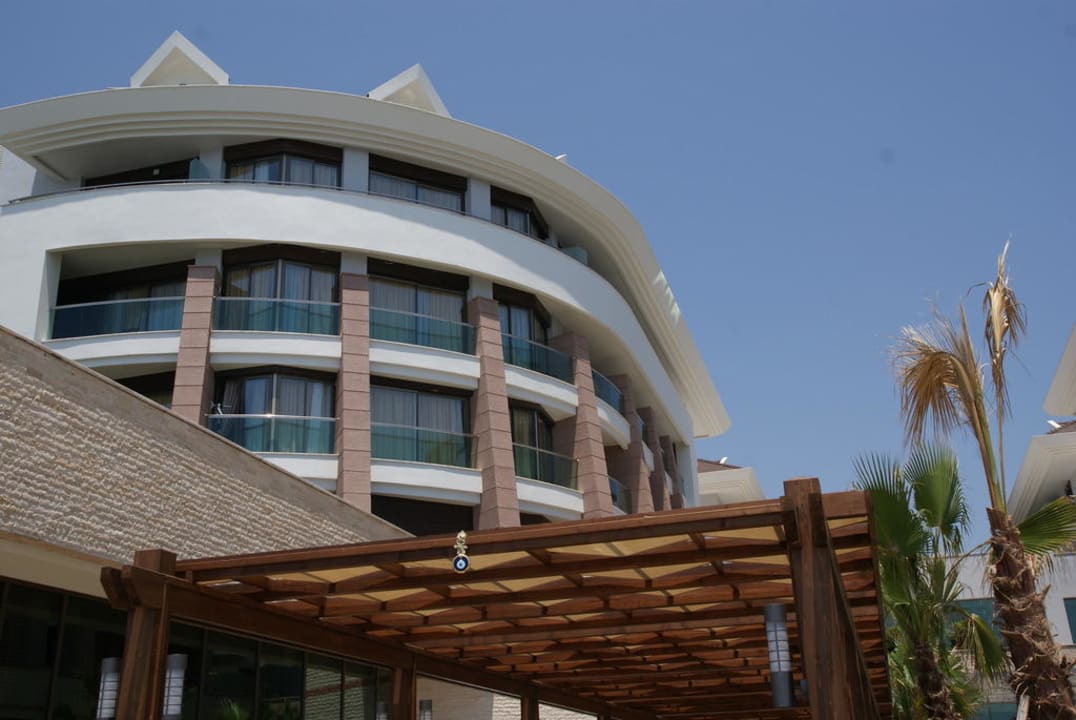 Widok od strony basenu Sherwood Dreams Resort