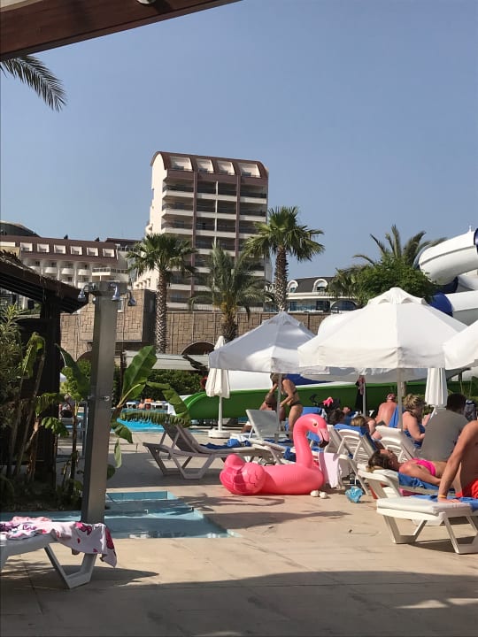 Außenansicht Saturn Palace Resort Hotel