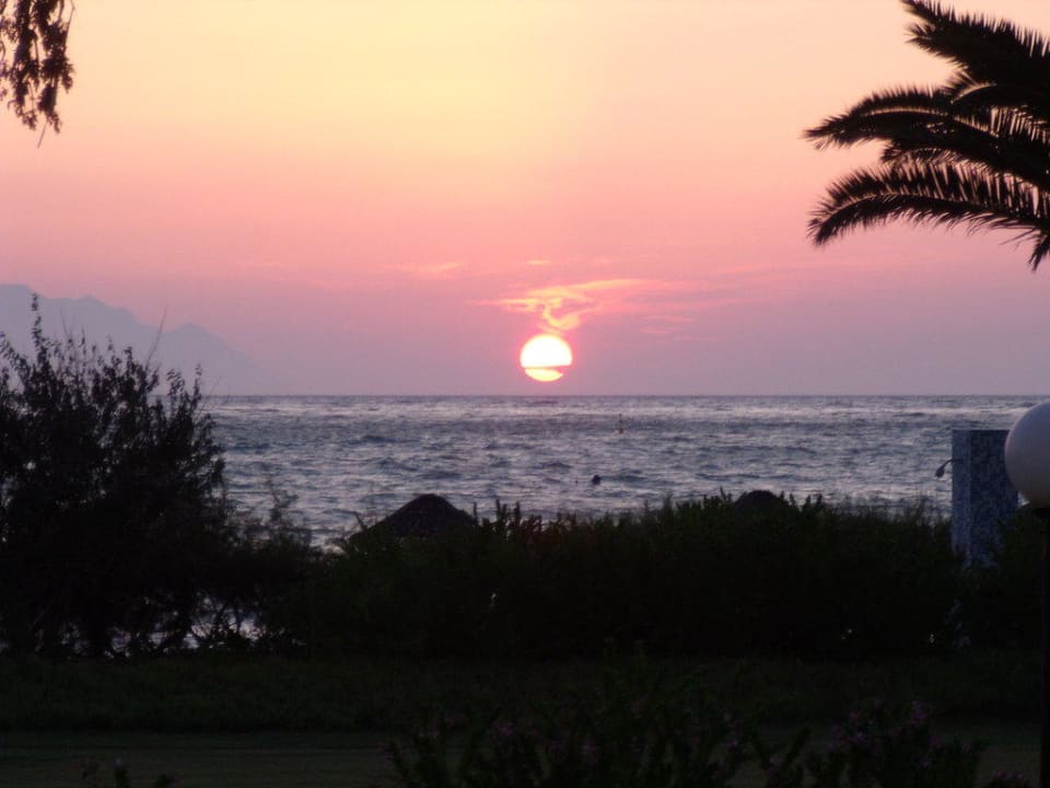 Ausblick jeden Abend von der Terrasse Ephesia Holiday Beach Club