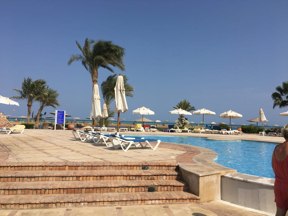 Pool Mövenpick Resort & Spa El Gouna