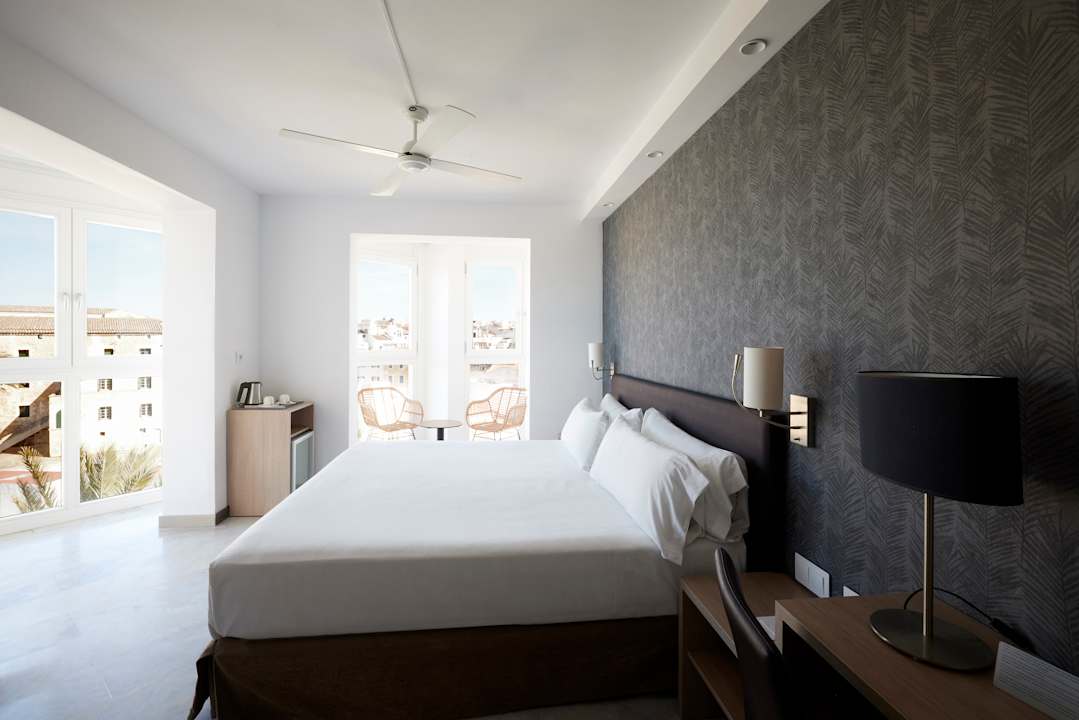 Zimmer Hotel Catalonia Mirador des Port