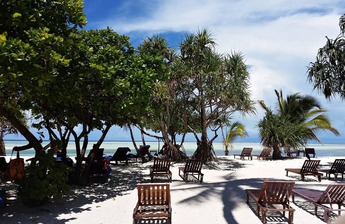 Liegen am Strand Neptune Pwani Beach Resort & Spa