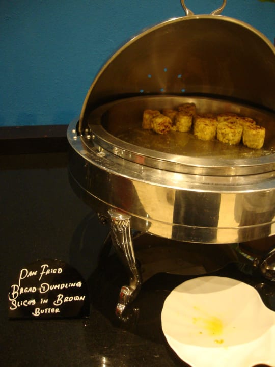 Abendessen - Semmelknödel Veligandu Maldives Resort Island