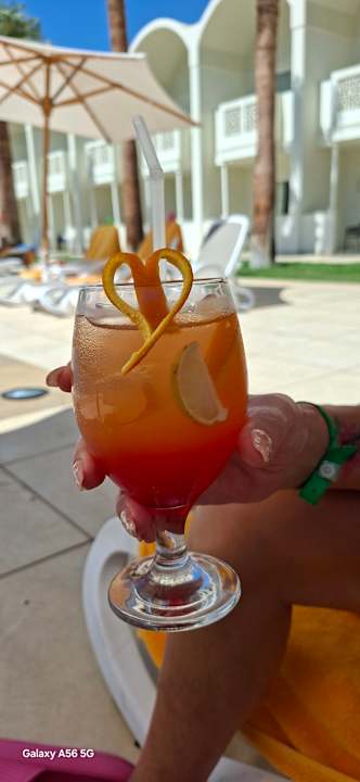 Gastro Reef Oasis Beach Resort