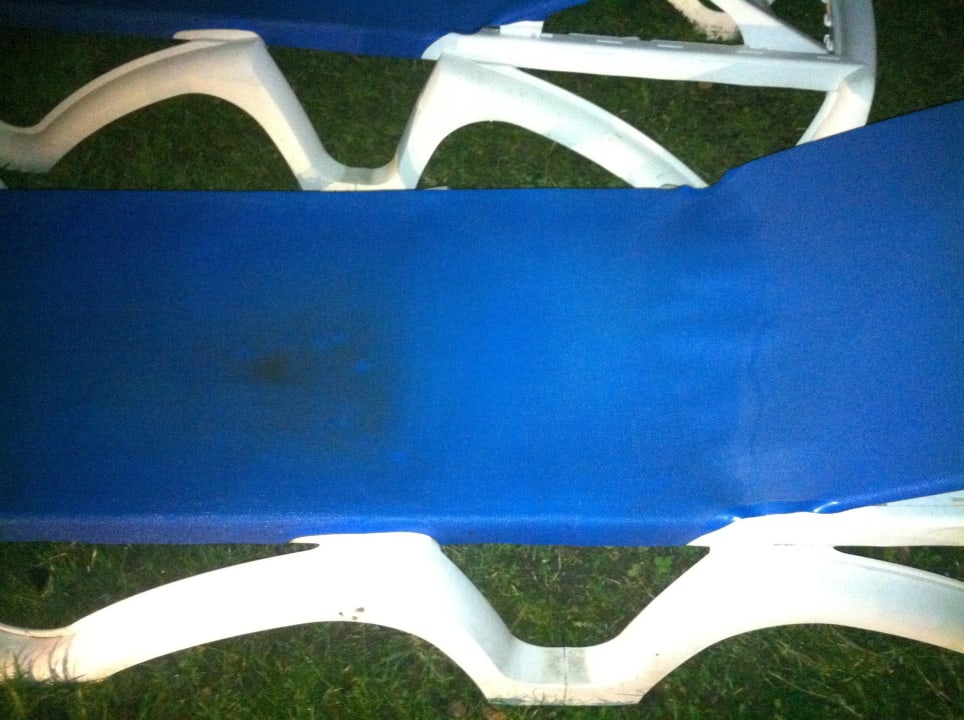 Ruheliegen vor der Außensauna Hotel Höri am Bodensee