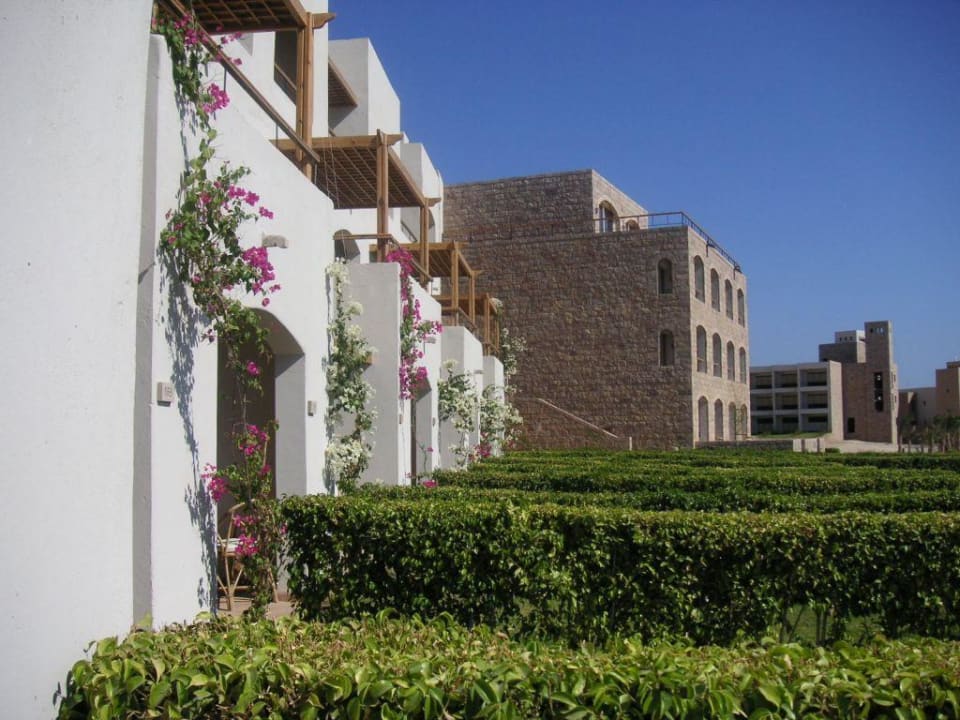 Blick vom neuen zum alten Haus Fort Arabesque Resort, Spa & Villas