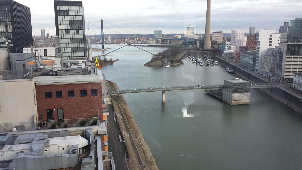 Zimmer mit Blick! INNSiDE by Meliá Düsseldorf Hafen