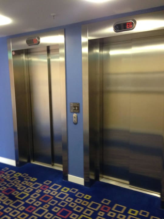 Der Lift Hampton by Hilton Berlin City West