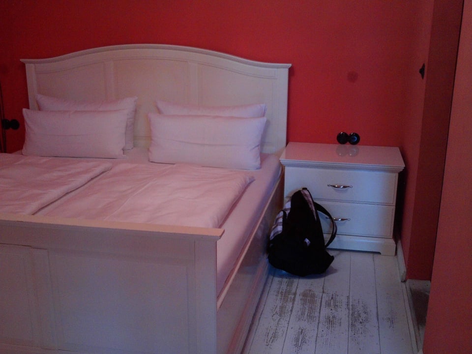 Farblich unterschiedlich gestaltet Tropical Islands Resort