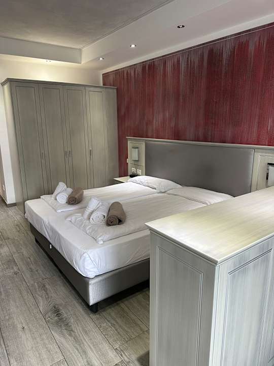 Zimmer Garda Suite Hotel