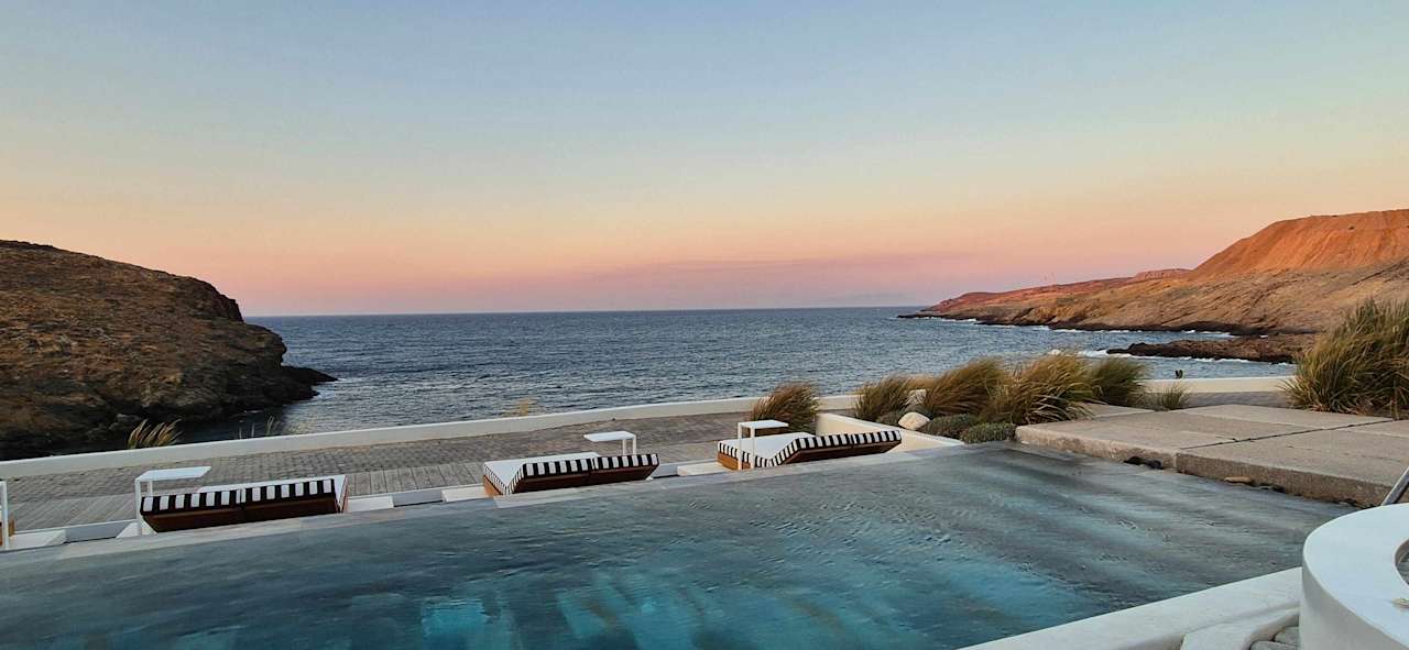 Ausblick Semeli Coast Mykonos Curio Collection by Hilton