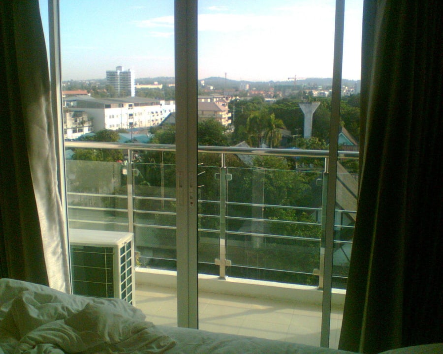 Blick auf die "berühmte" Villa Germania GLOW Jomtien Beach Chayapruek