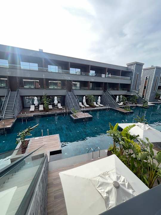 Pool Jacaranda Luxury Resort