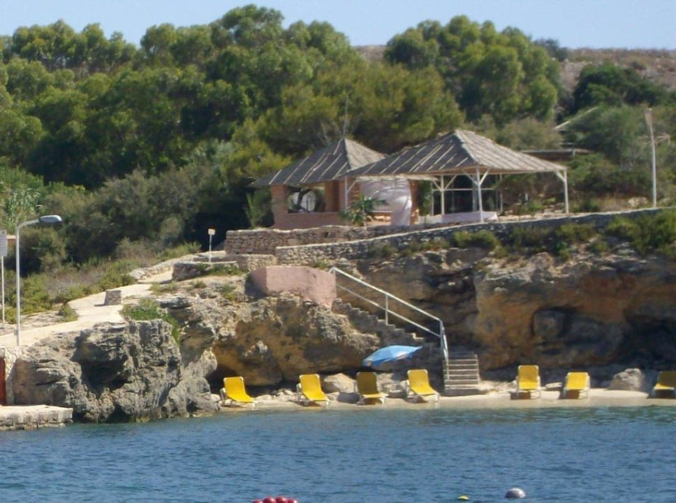 Strand Comino Hotel & Bungalows