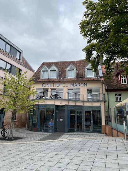 Außenansicht CineHotel Maroni