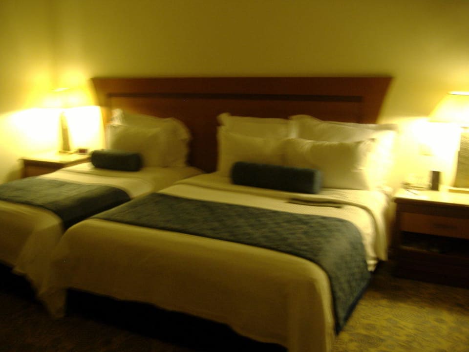 Pokoj Hotel Le Meridien Al Aqah Beach Resort