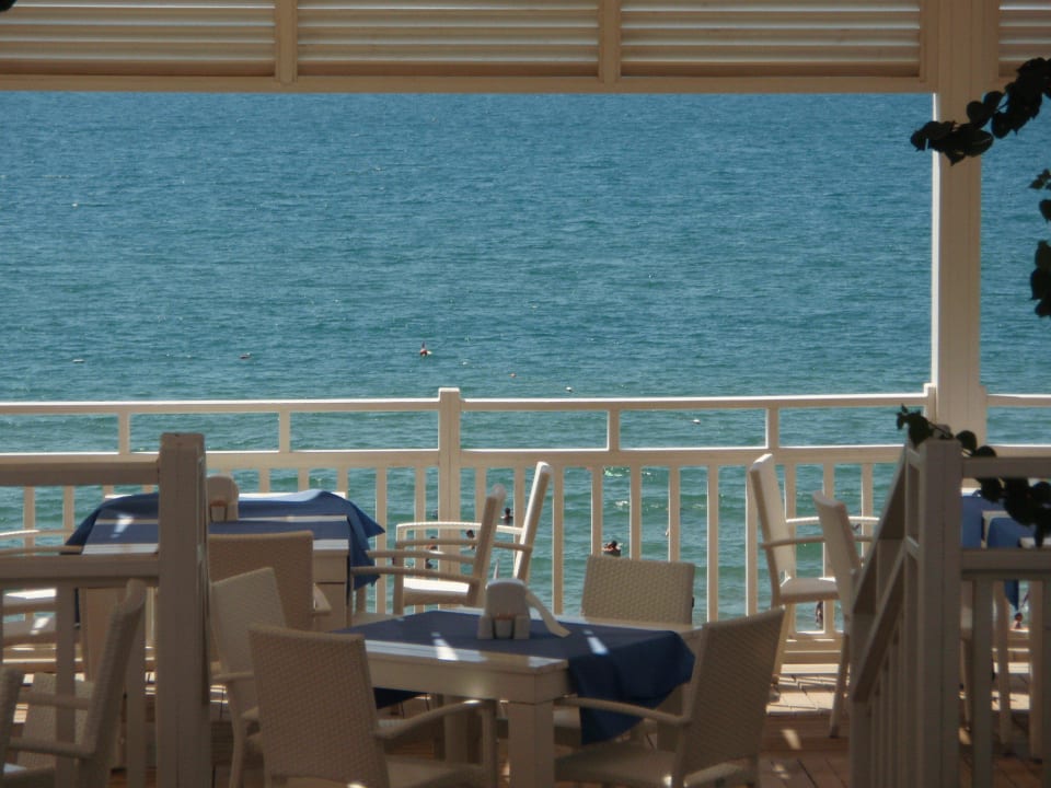 Teil der Strandbar Can Garden Resort