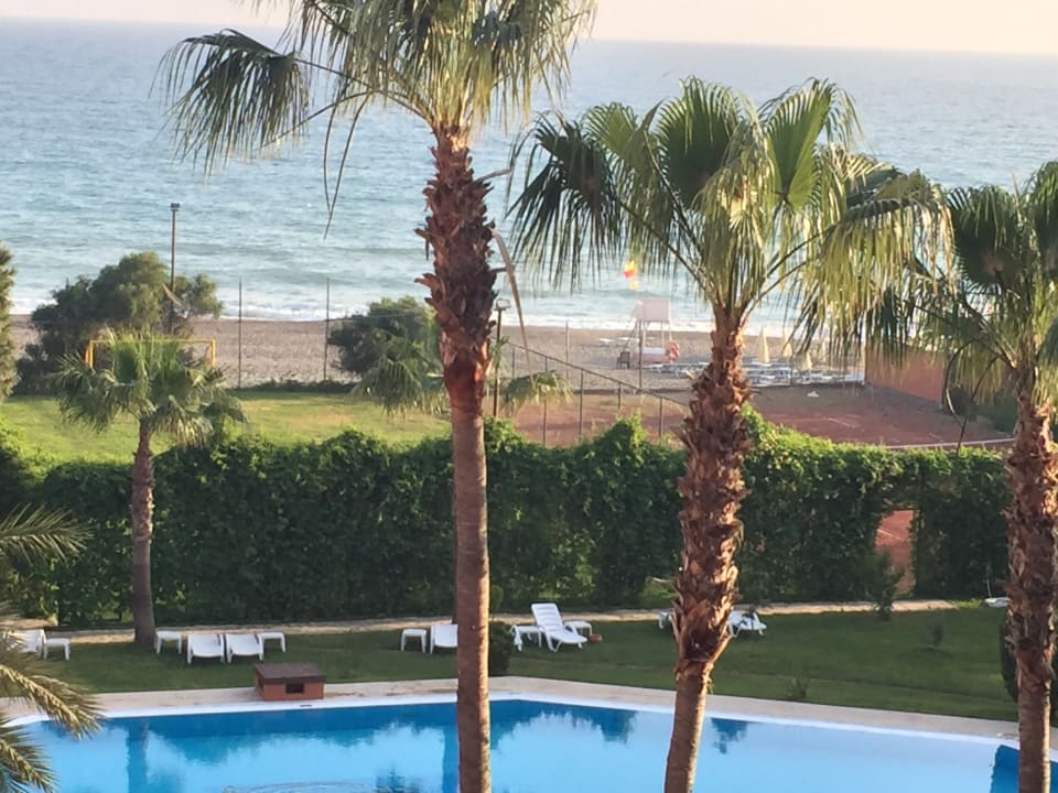 Strand Club Turtas Beach Hotel