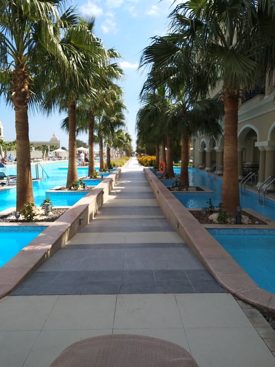 Pool Titanic Royal