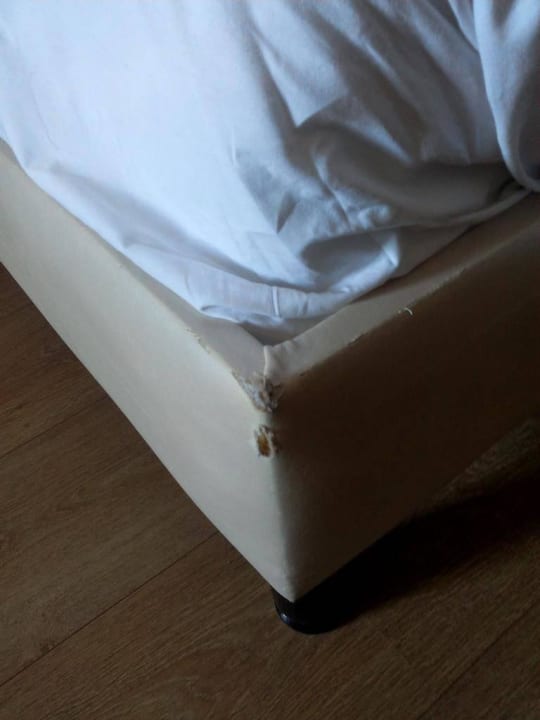 Kaputt 1 Hotel Delphin Imperial