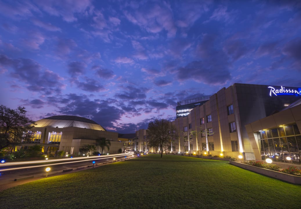Außenansicht Hotel Radisson Blu Lusaka