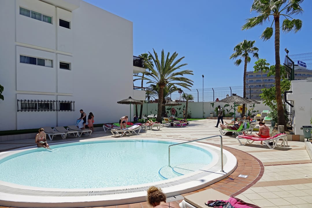 Pool Hotel Corona Blanca