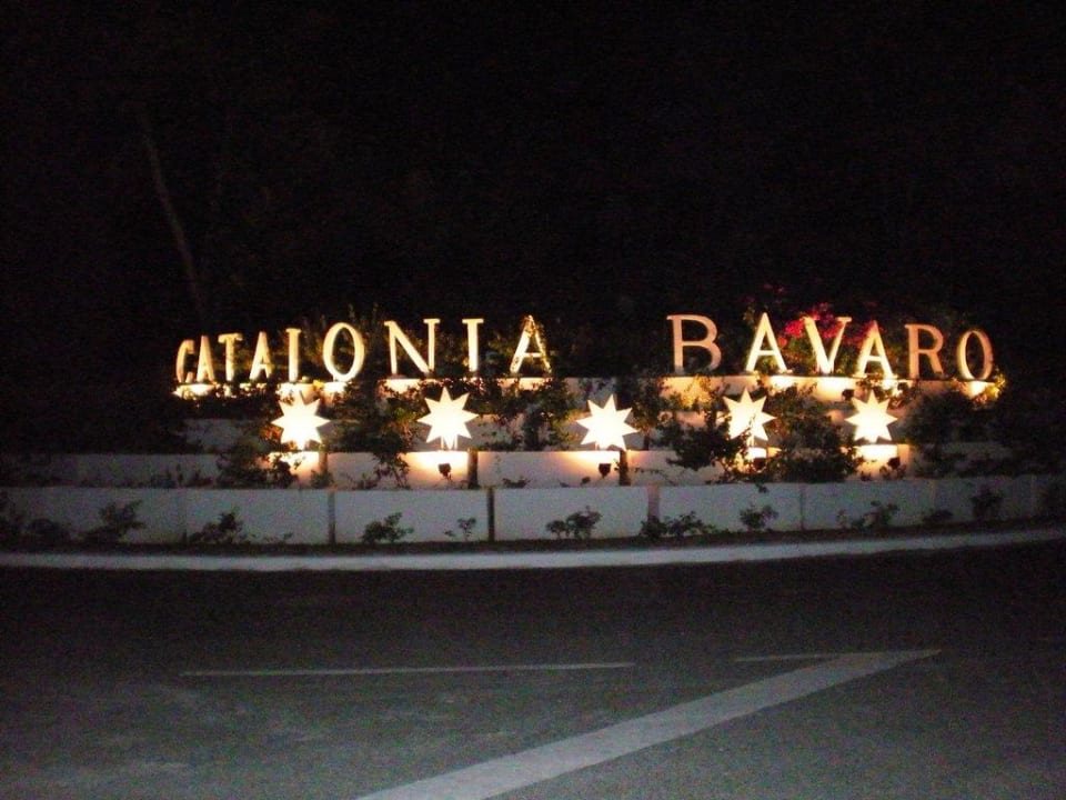 Haupteingang Catalonia Royal Bavaro - Adults only