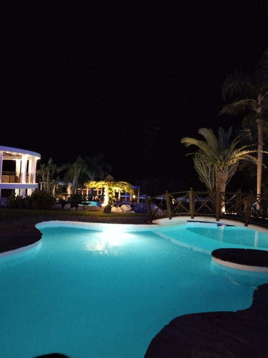 Gartenanlage Hotel Calypso Beach