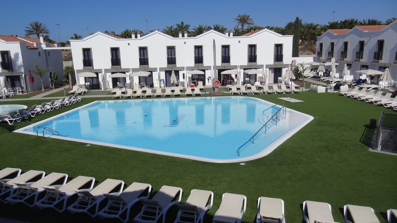 Pool FBC Fortuny Resort