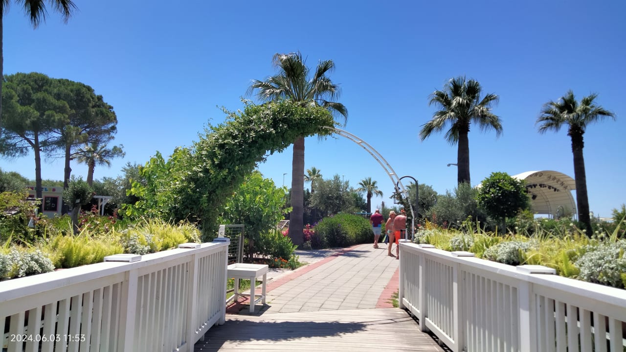 Gartenanlage Diamond De Luxe Hotel & Spa