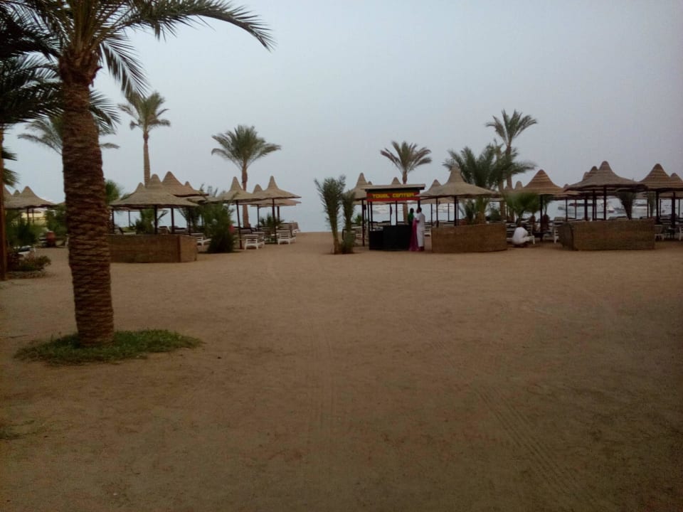 Zum Strand Giftun Azur Resort