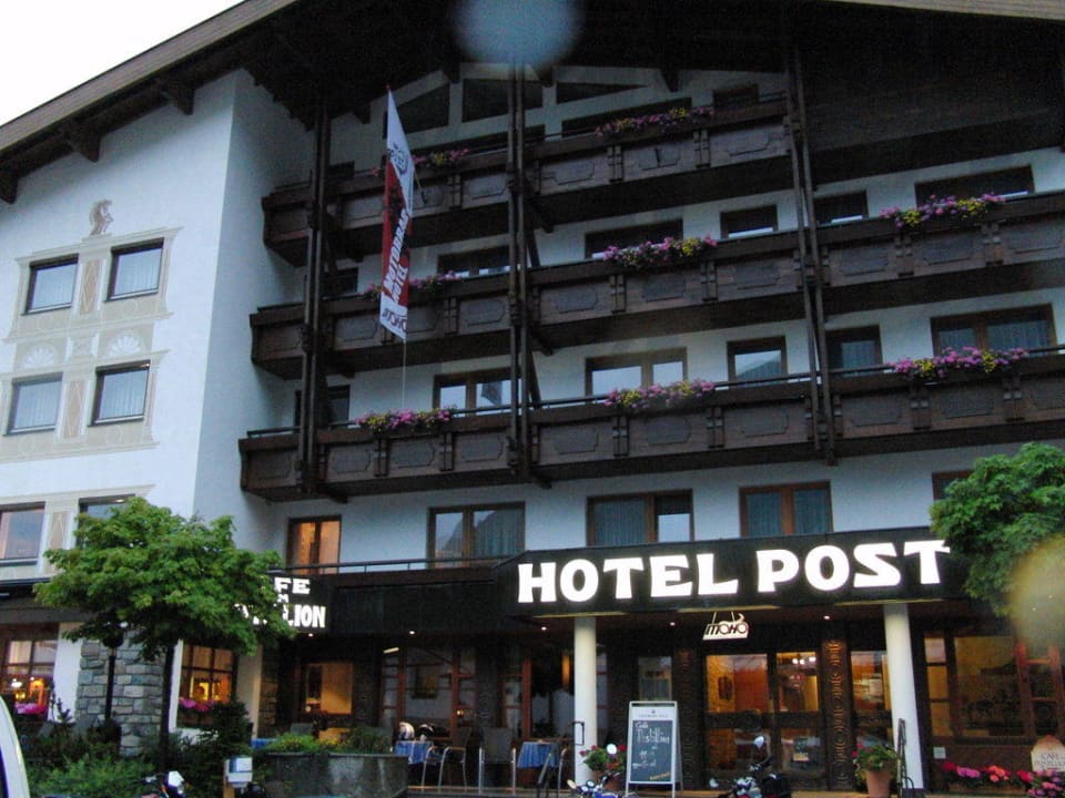 Eingangsbereich VAYA Galtür Paznaun