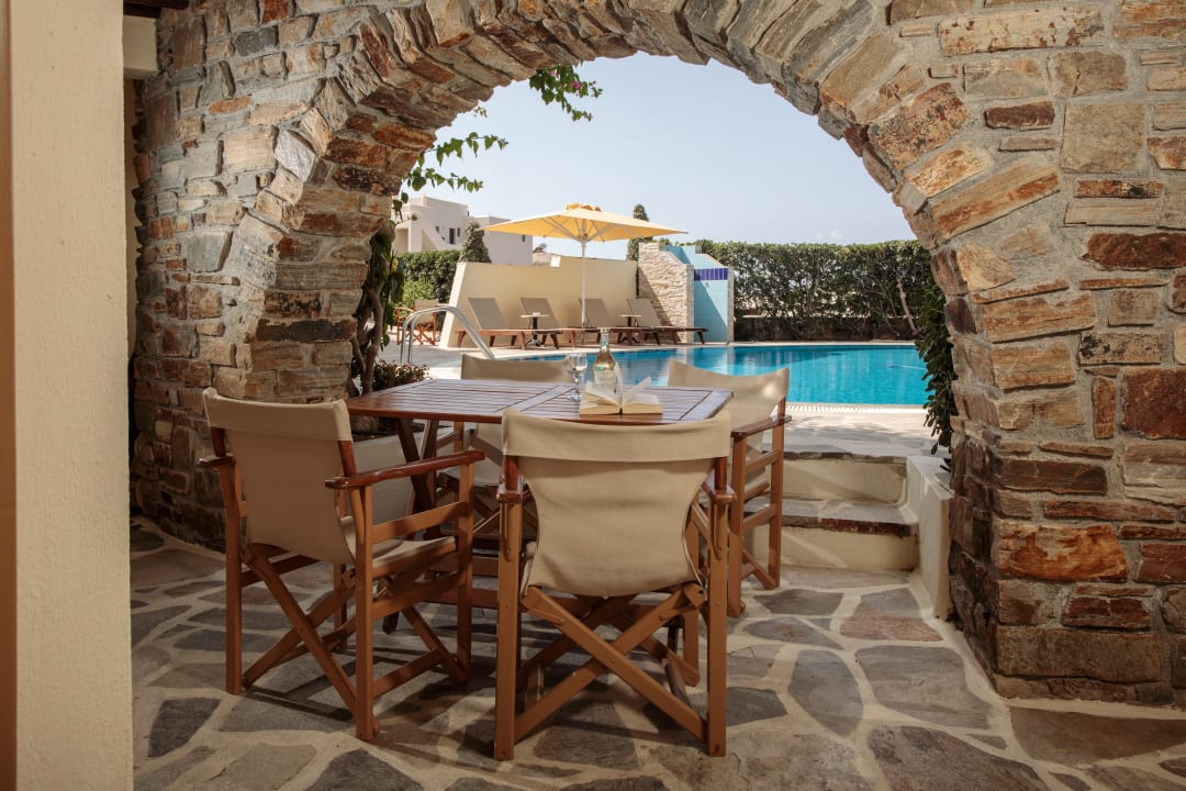 Gastro Proteas Hotel & Suites