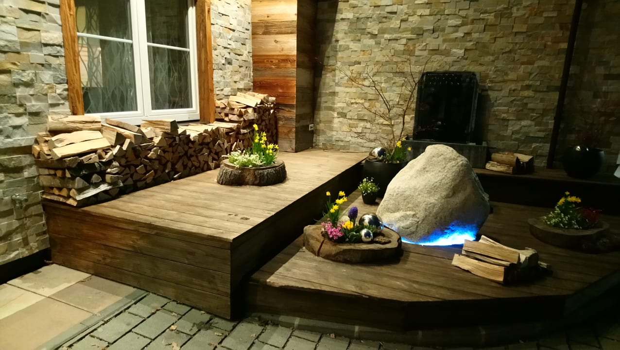 Außenbereich beim Eingang des Hotels Hotel Panorama Royal