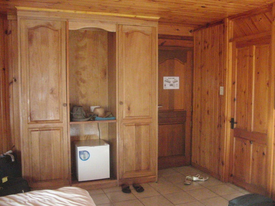 Schrank Acajou Beach Resort