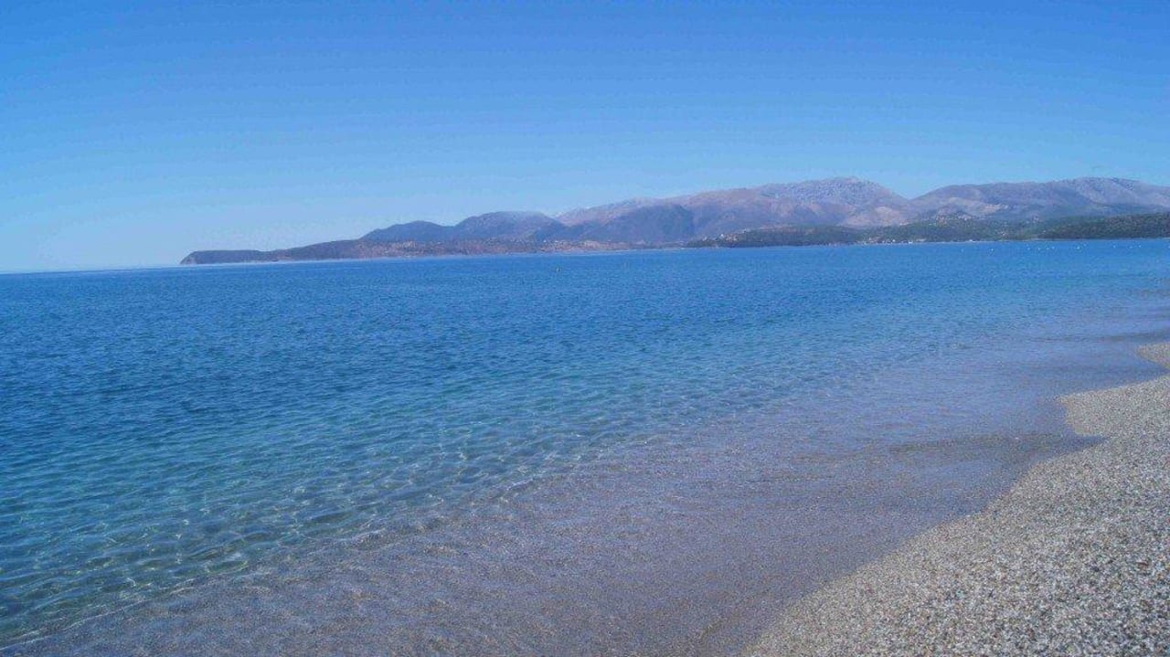 Wonderful sea infront Villa Drossia