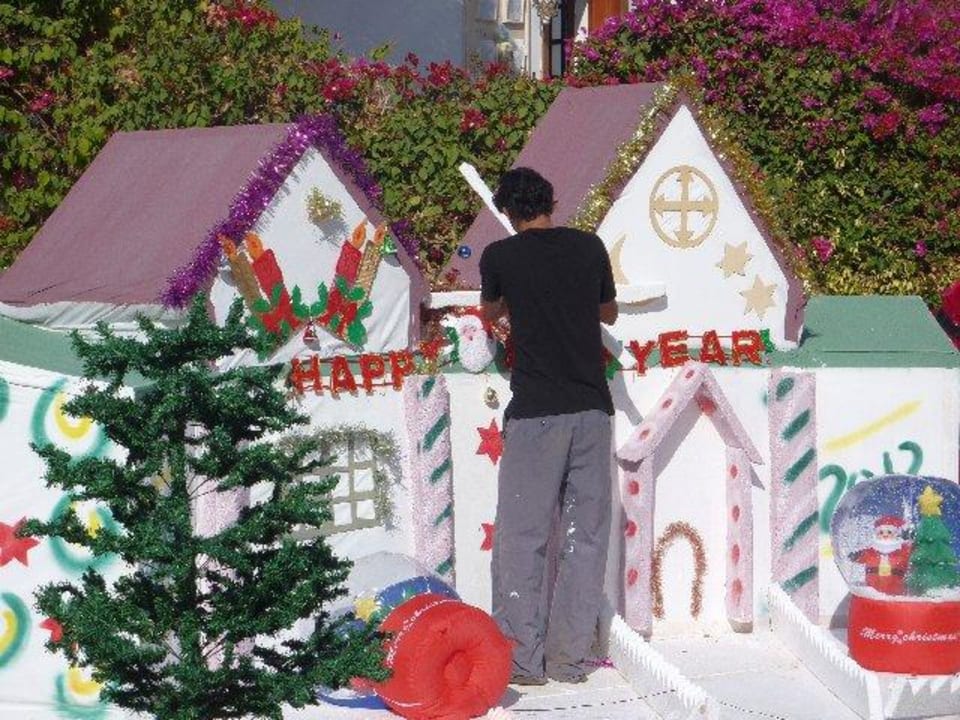 Frohe Weihnachten  Happy Life Village